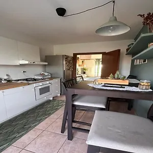 Appartme La Malfa 13 , Peschiera Borromeo Italia